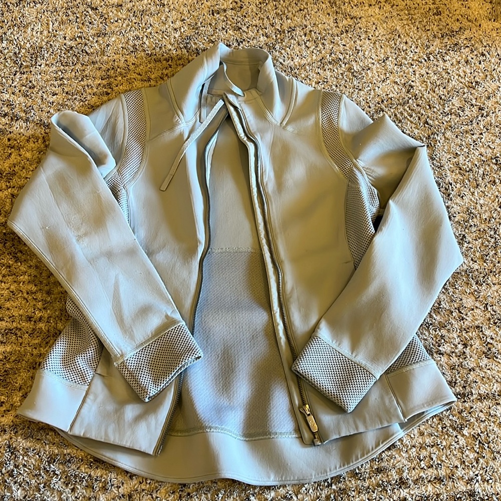Cute used lululemon zip up jacket Size 10.